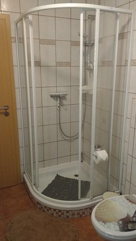 Antjes Ferienwohnung Флонхайм Экстерьер фото