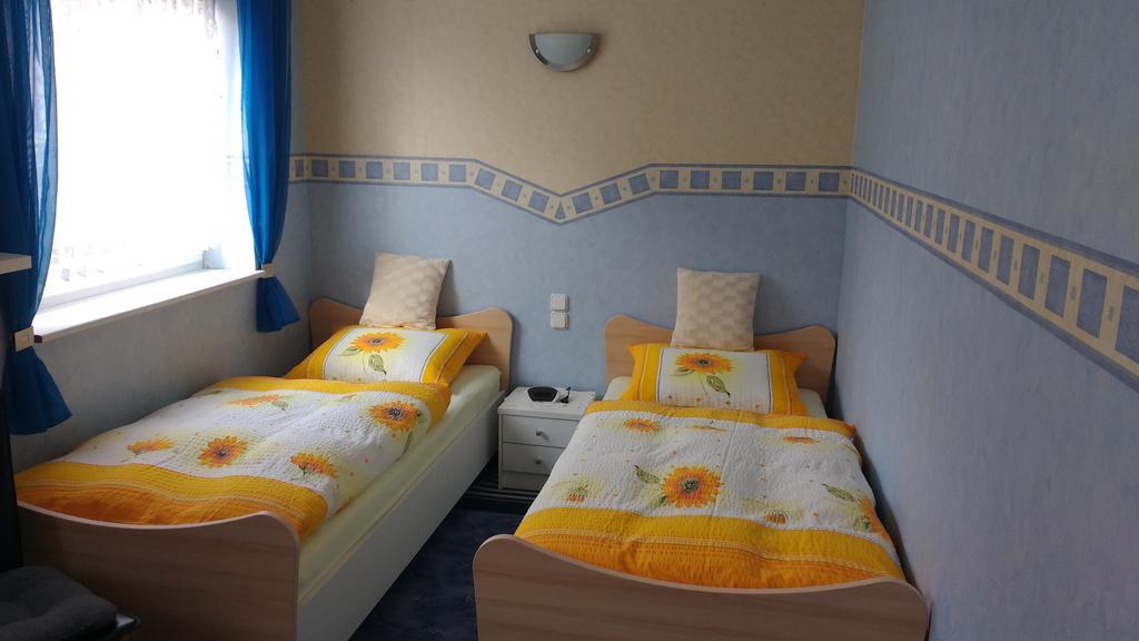 Antjes Ferienwohnung Флонхайм Экстерьер фото